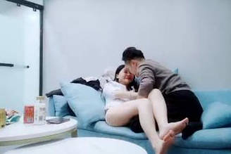 熟女、探花新晋老哥，特写口交活很棒，主动骑乘爆插